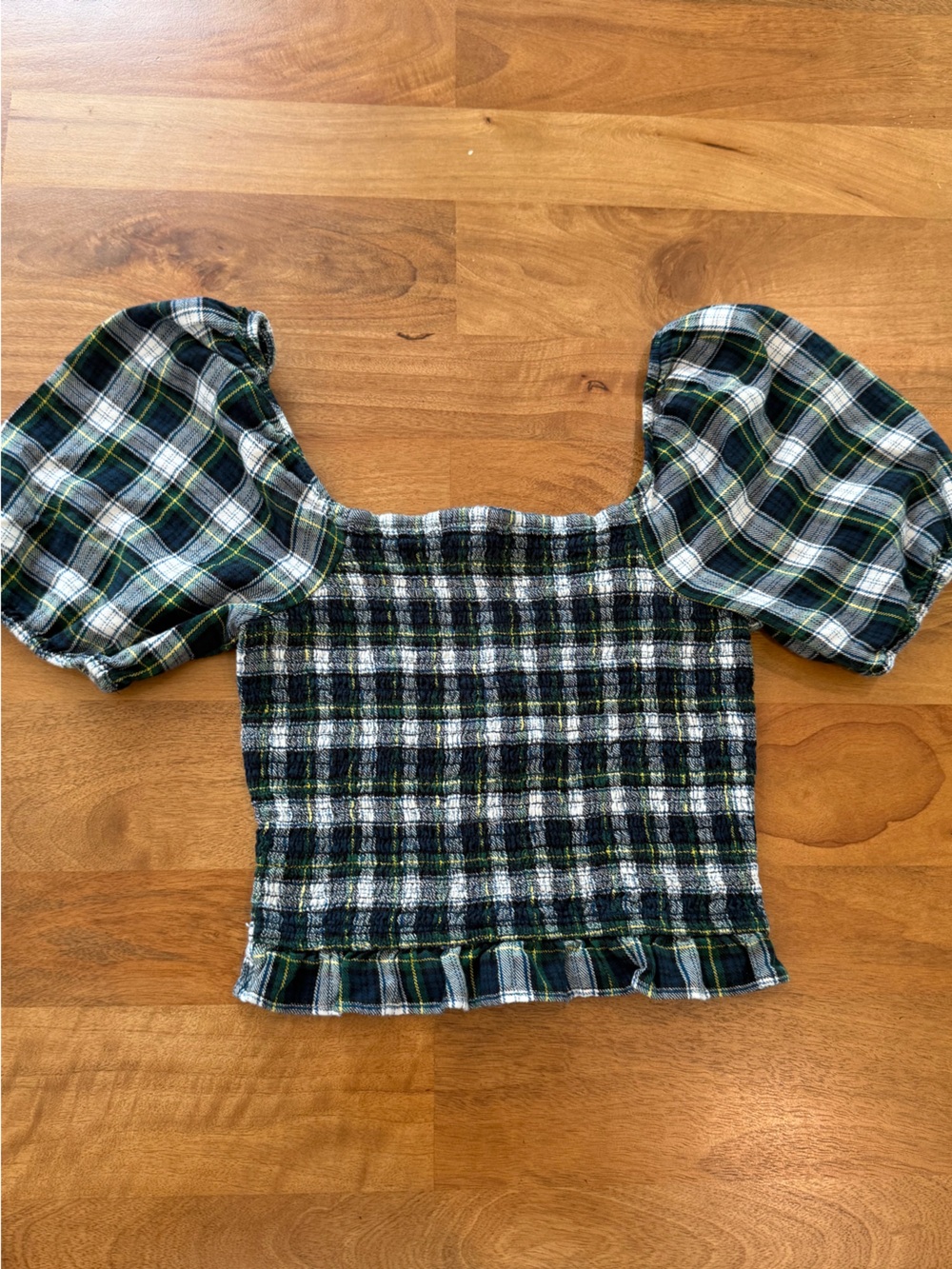 American Eagle Smocked Cropped Top w/ Puff Sleeves in Blue & Green Plaid -Size S